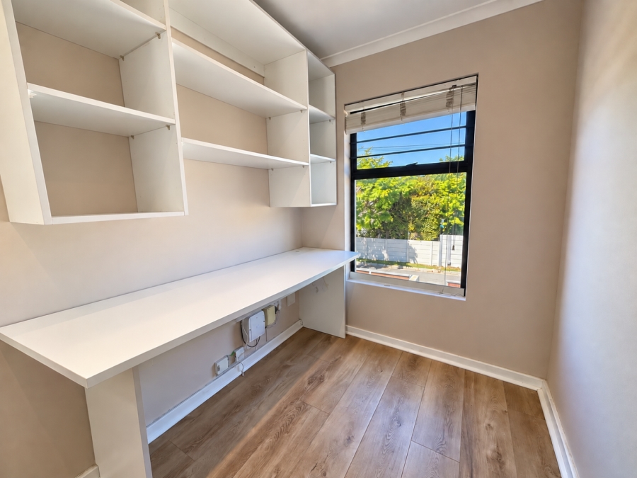 To Let 2 Bedroom Property for Rent in Diep River Western Cape